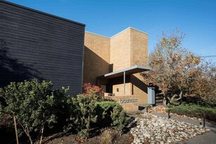 7113 California Ave SW in Seattle, WA - Building Photo