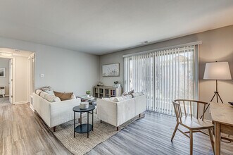 The Oasis in Indianapolis, IN - Foto de edificio - Building Photo