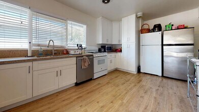 6180-6182 Mary Ln Dr in San Diego, CA - Building Photo - Building Photo