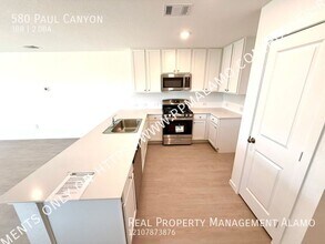 580 Paul Cyn in San Antonio, TX - Building Photo - Building Photo