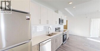 1333 Weber St E in Kitchener, ON - Building Photo