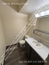 5809 W Mitchell St in West Allis, WI - Foto de edificio - Building Photo