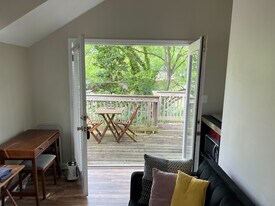 515 Calhoun St NW, Unit B in Atlanta, GA - Building Photo