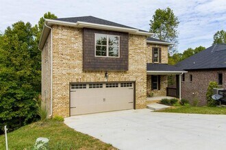 709 Courtland Ave in Clarksville, TN - Building Photo - Building Photo