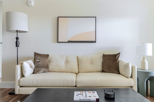 1501 W Howard Ln, Unit SI FL1-ID363 in Austin, TX - Foto de edificio - Building Photo