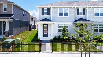 4260 Sadler Rd in Apopka, FL - Building Photo