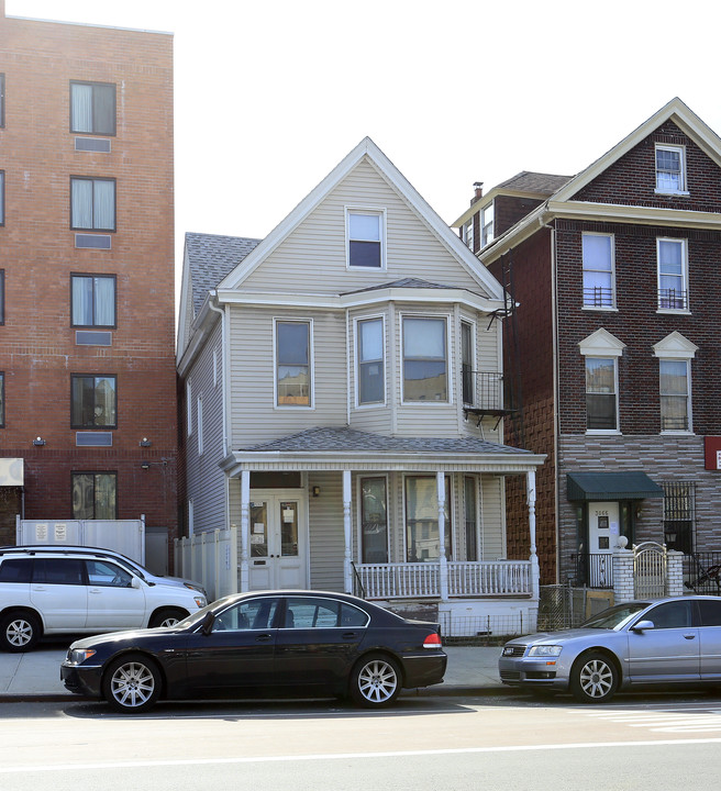 3068 Webster Ave in Bronx, NY - Building Photo