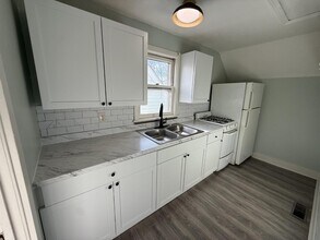 2235 Ekin Ave in New Albany, IN - Building Photo - Building Photo