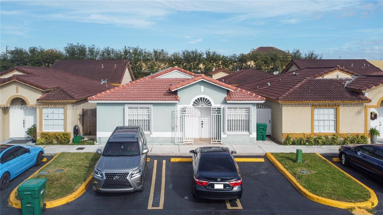 9173 NW 120th Terrace in Hialeah Gardens, FL - Building Photo