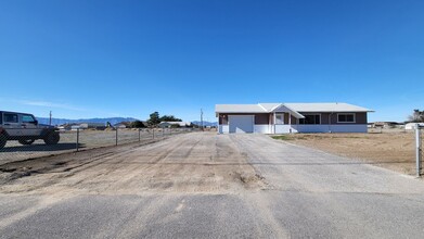 2440 Homestead Rd in Pahrump, NV - Building Photo - Building Photo