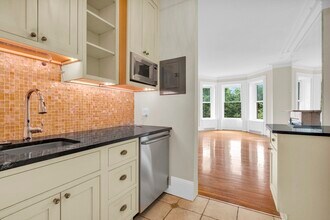 321 Commonwealth Ave, Unit 31 in Boston, MA - Foto de edificio - Building Photo
