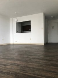 Building Photo - Madison Towers Apartamentos in Syracuse, New York