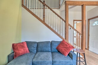 16 S Hudson St in Westmont, IL - Building Photo - Building Photo