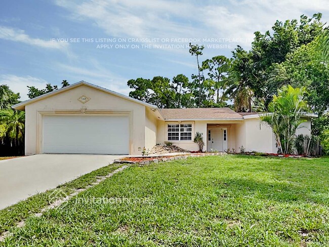 7460 E Plumosa Ln