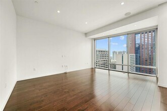 200 N Congress Ave in Austin, TX - Foto de edificio - Building Photo