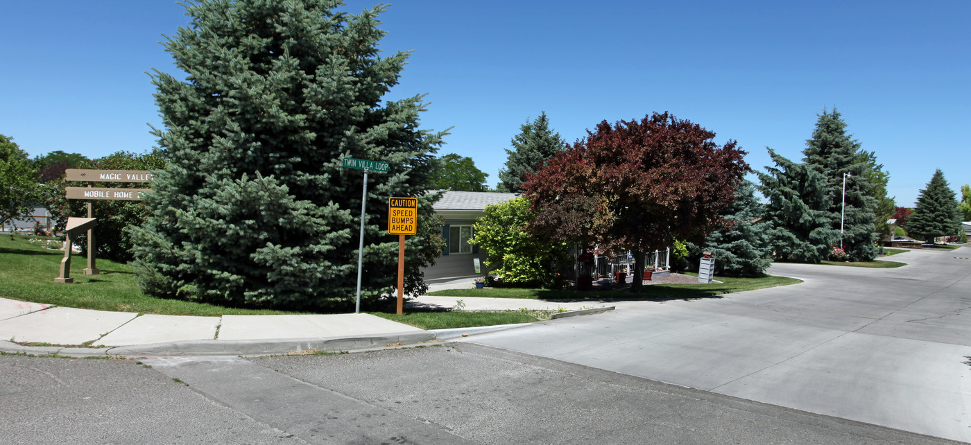 Magic Valley Mobile Home Estates in Twin Falls, ID - Building Photo