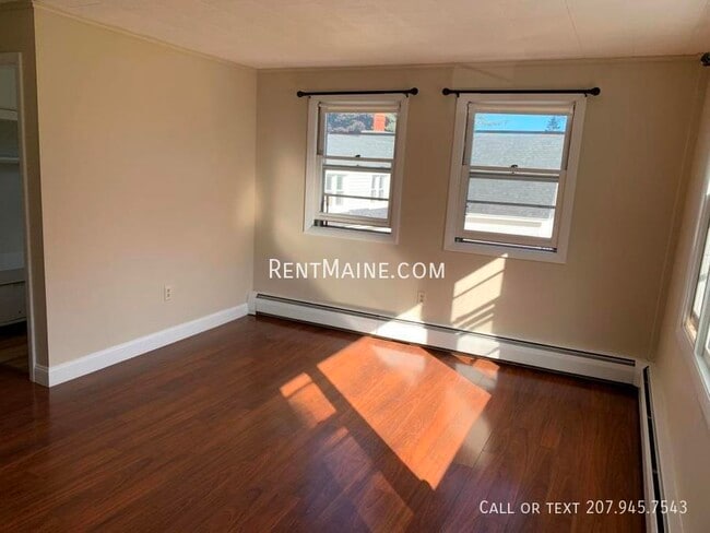 198 Main Rd N in Hampden, ME - Building Photo - Building Photo