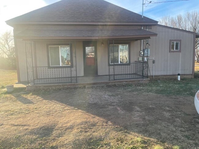 property at 801 N 14th St