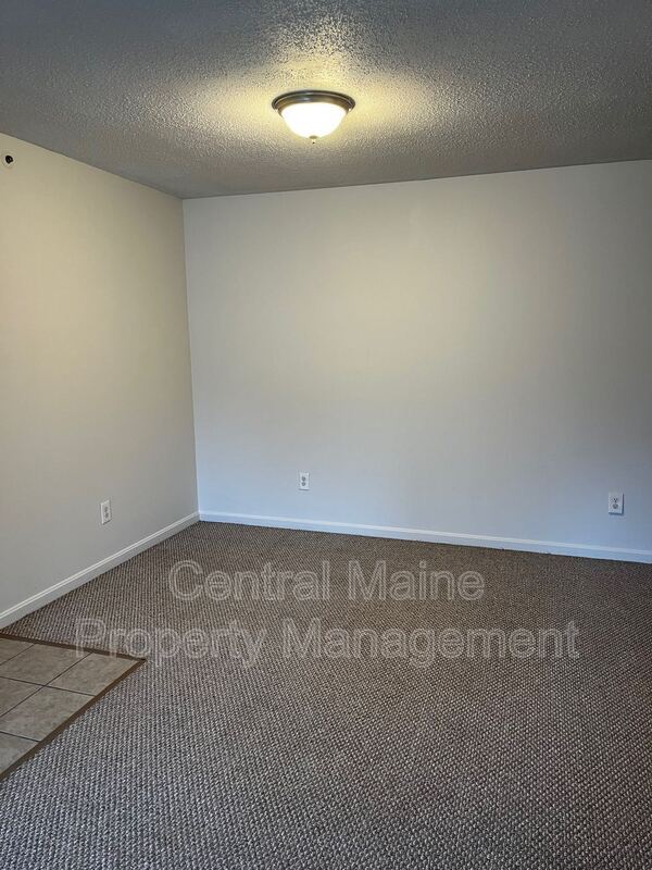 37 Northern Avenue HeightsUnit 12 Rentals in Auburn, ME