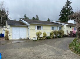 313 NE 185th St in Shoreline, WA - Building Photo