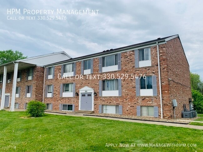 4227 Middlebranch Ave NE in Canton, OH - Building Photo - Building Photo