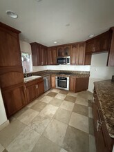 245-251 H St in Chula Vista, CA - Foto de edificio - Building Photo