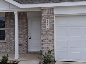 16126 Rustic Prairie Dr in Hockley, TX - Foto de edificio - Building Photo