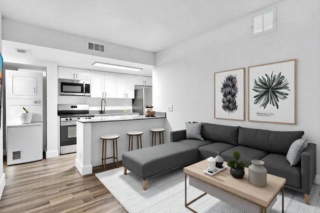 801 SW 15th Ave