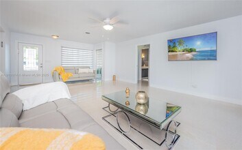 800 N 46th Ave in Hollywood, FL - Building Photo - Building Photo