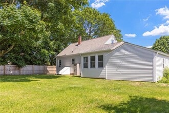 96 Jo Anne Ave in Portsmouth, RI - Building Photo - Building Photo