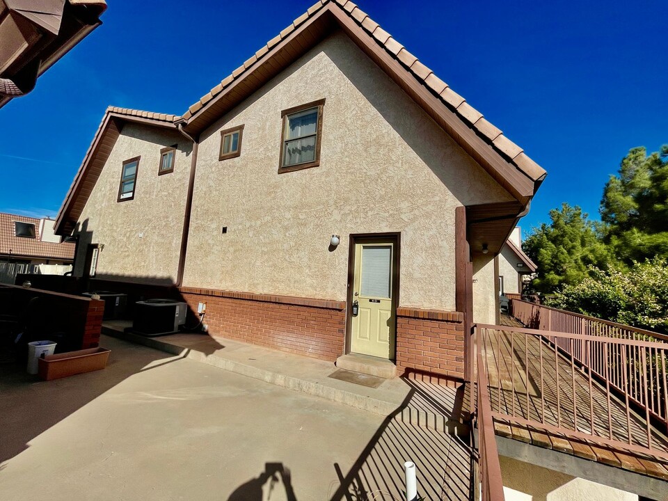 1152 1400 W St in Saint George, UT - Building Photo