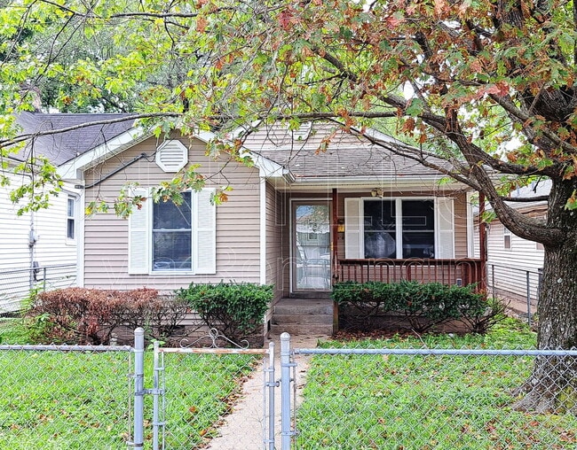 2406 Magazine St in Louisville, KY - Building Photo - Building Photo