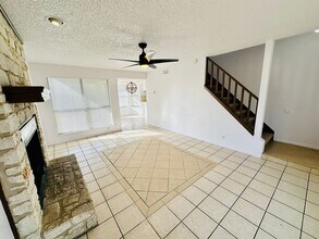 1000-1002-1002 Ridgemont St in Round Rock, TX - Building Photo - Building Photo