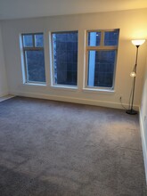 123 Queen Anne Ave N, Unit 405 in Seattle, WA - Building Photo - Building Photo