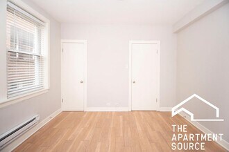 515 W Belmont Ave in Chicago, IL - Building Photo - Building Photo