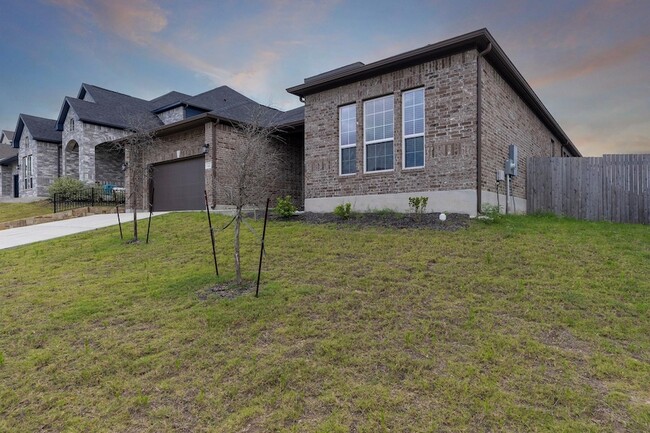 1017 Wild Pecan Lp in Mustang Ridge, TX - Building Photo - Building Photo