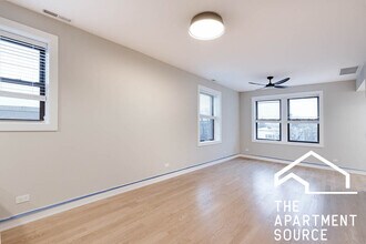 4409 N Seeley Ave, Unit 3B in Chicago, IL - Foto de edificio - Building Photo