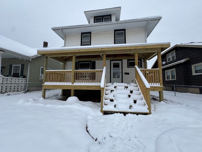 property at 1828 9th St