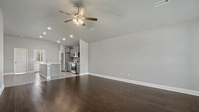 502 NW 62nd Ave in Bentonville, AR - Building Photo - Building Photo