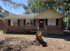 532 Lark Ln in Rocky Mount, NC - Building Photo