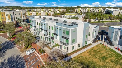 320 Center Lake Ln in Oviedo, FL - Building Photo - Building Photo