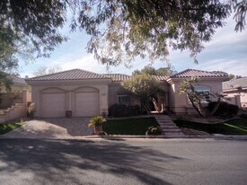 26 Caminito Amore in Henderson, NV - Building Photo