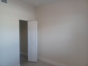 3313 SW 8th Pl in Cape Coral, FL - Foto de edificio - Building Photo