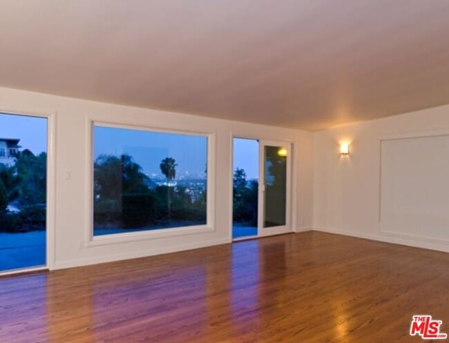 8410 Harold Way in Los Angeles, CA - Building Photo - Building Photo