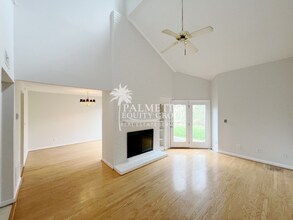 210 N Lindell Rd in Greensboro, NC - Building Photo - Building Photo