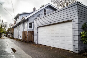 525 N Simpson St in Portland, OR - Building Photo - Building Photo