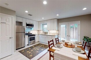 506 First St in College Station, TX - Building Photo