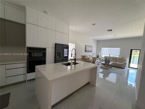 2481 NE 2nd Dr in Homestead, FL - Building Photo - Building Photo