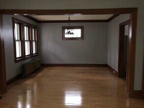 318 Kenilworth Ave in Duluth, MN - Foto de edificio - Building Photo