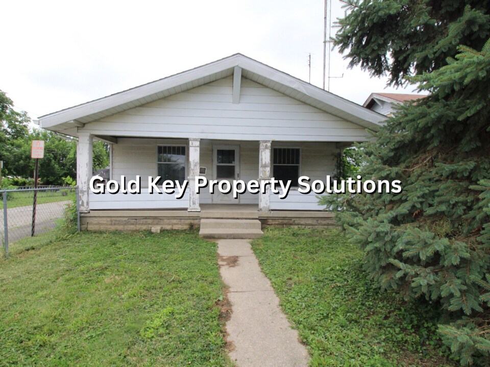 2430 Jackson St in Anderson, IN - Building Photo
